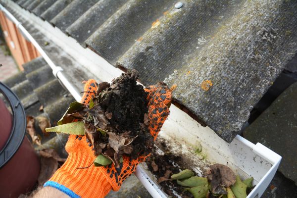Seamless Gutter Cleaning in Colorado Springs